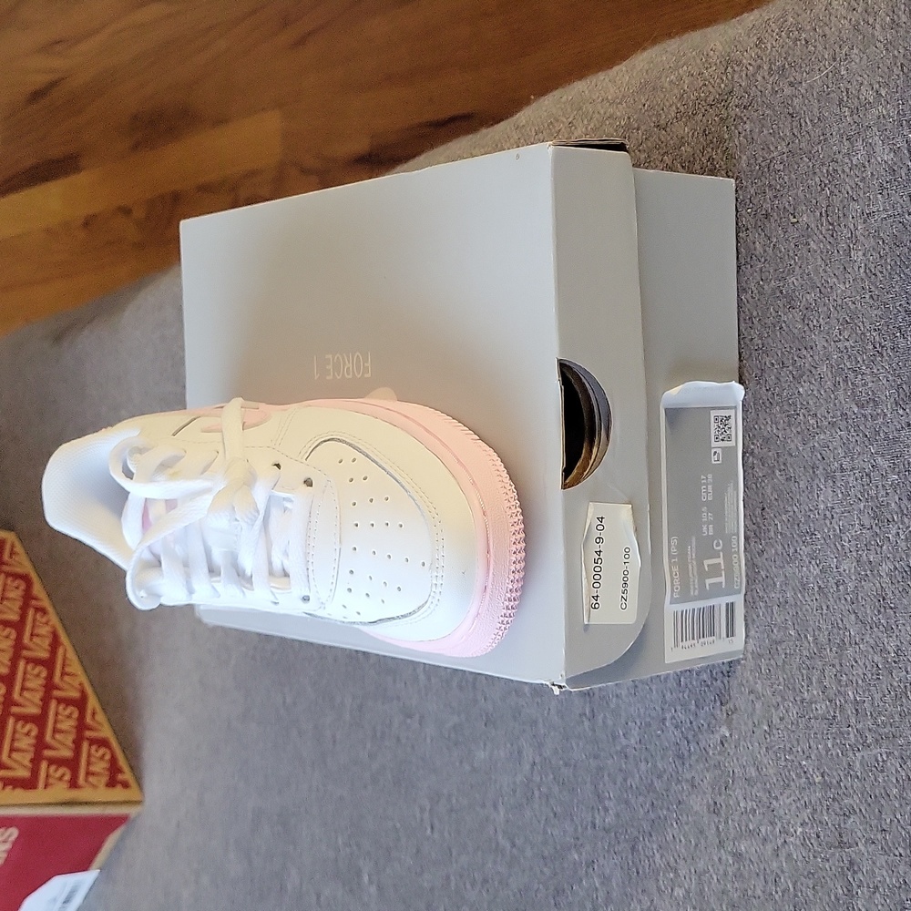 Pink and white nike air force 1 - Picture 2 of 4